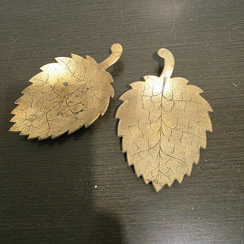 Vtg Solid Brass 2 Leaves Shaped Dish Plate, Key, Ring or Spoon Holder 5" x 4"